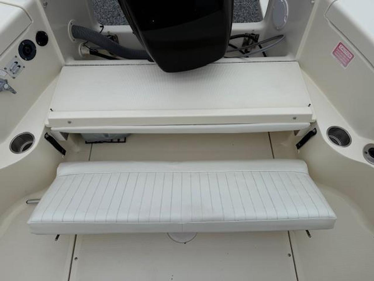 Used 2006 Scout 205 Dorado