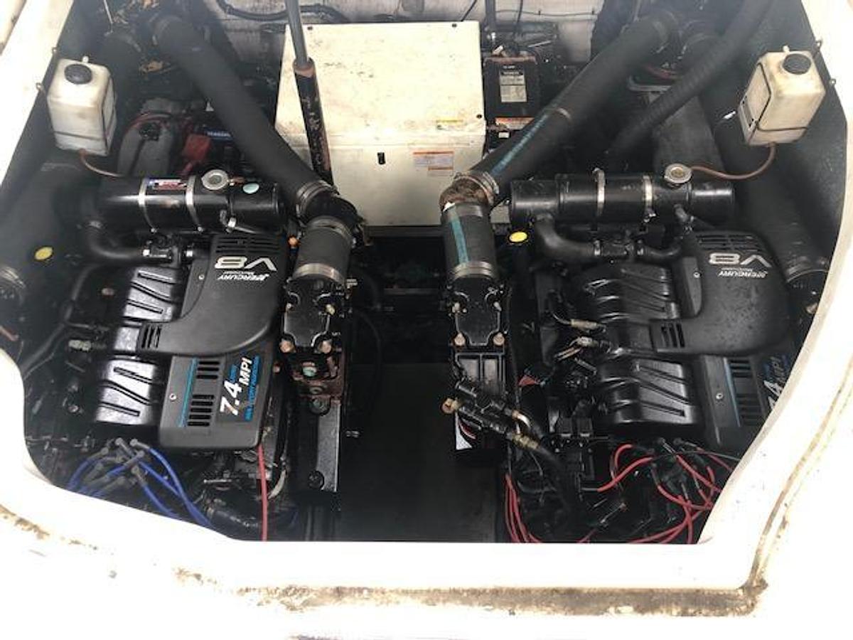 Used 2001 Wellcraft 3300 Martinique