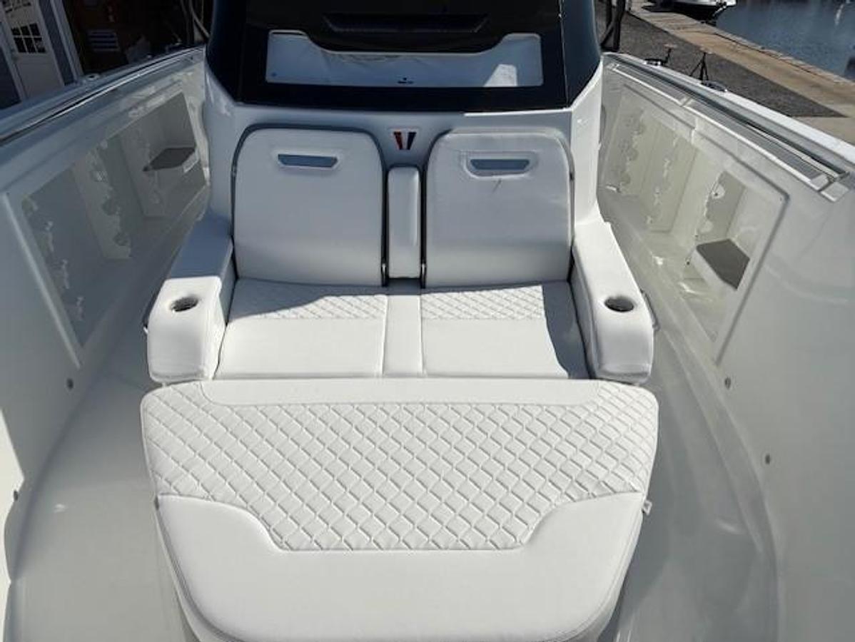 2026 Wellcraft 38 T-Top