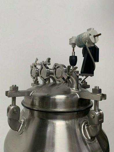 Used Paul Mueller 100 Liter Stainless Steel Bioreactor w/ Mixer