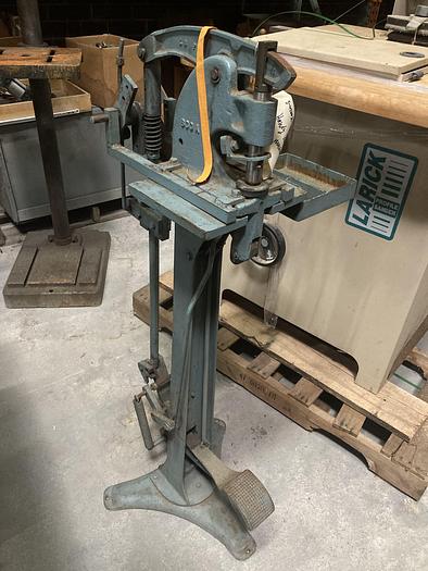 Used HANDY BUTTON MACHINE