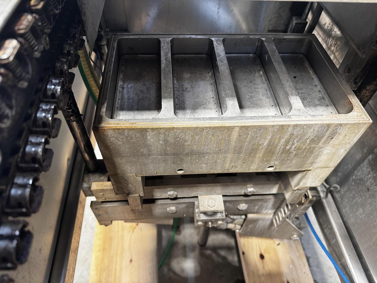 Used 2005 MULTIVAC R 140