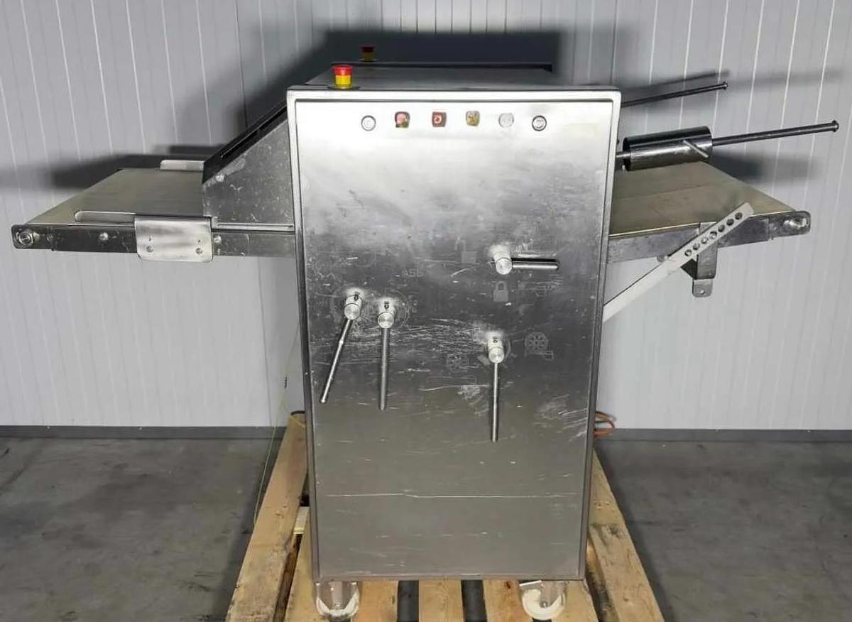 Used CARNITECH (Marel) CBF 495 Twin Skinning Machine