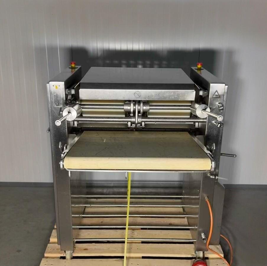 Used CARNITECH (Marel) CBF 495 Twin Skinning Machine