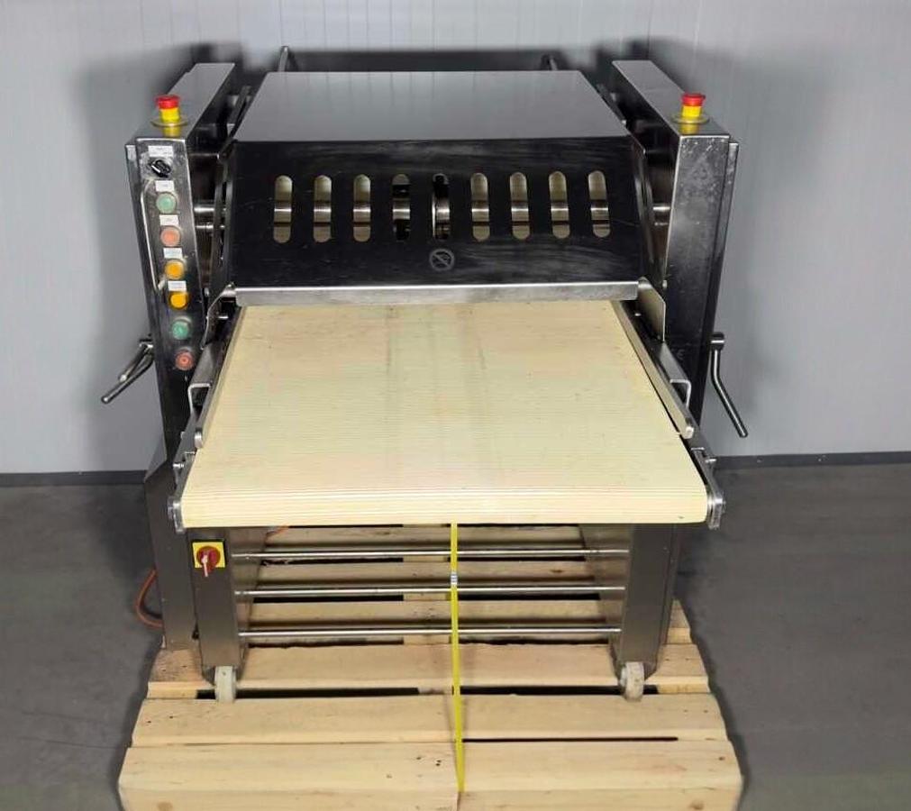 Used CARNITECH (Marel) CBF 495 Twin Skinning Machine