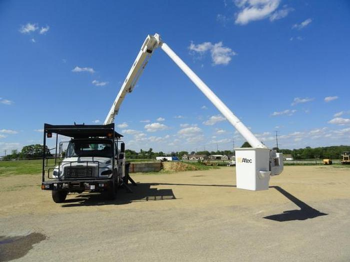 Used 2012 FREIGHTLINER BUSINESS CLASS M2 106