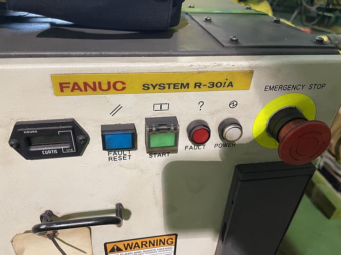 Used FANUC ARCMATE 120iC SIX AXIS ROBOT 20KG X 1811MM HIGH REACH R30iA CONTROLLER