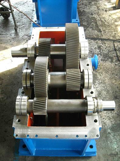 New  F&P 320 2A 2-Hi Pinion Stand - Gearbox #4245