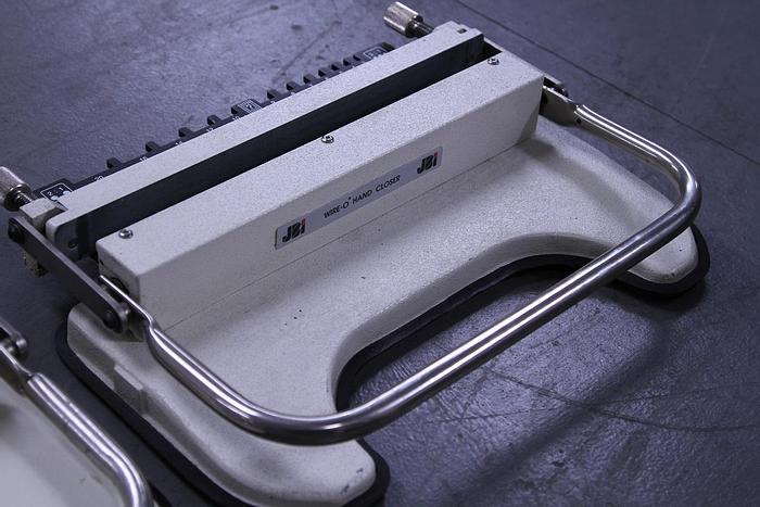 Used James Burn Wire-o Hand Closer