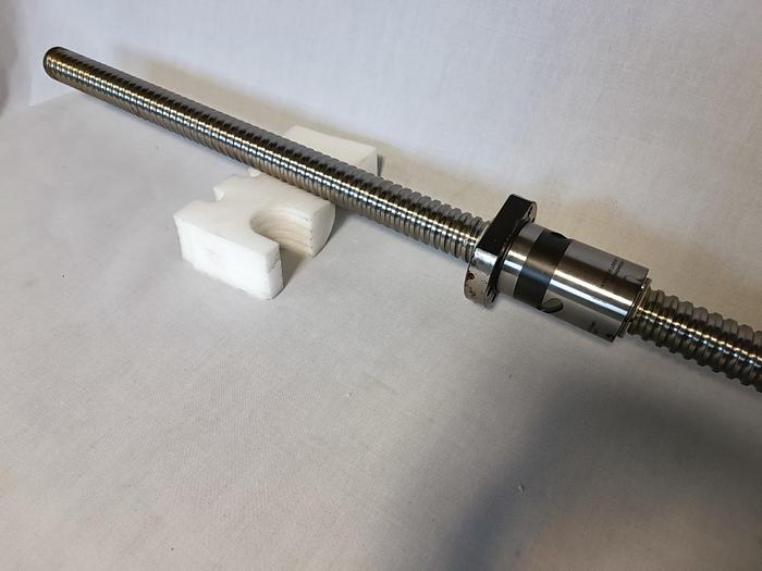 Gebraucht Geschliffener Präzisions Kugelgewindetrieb, D40 mm, 1600 mm, Danaher, gebraucht