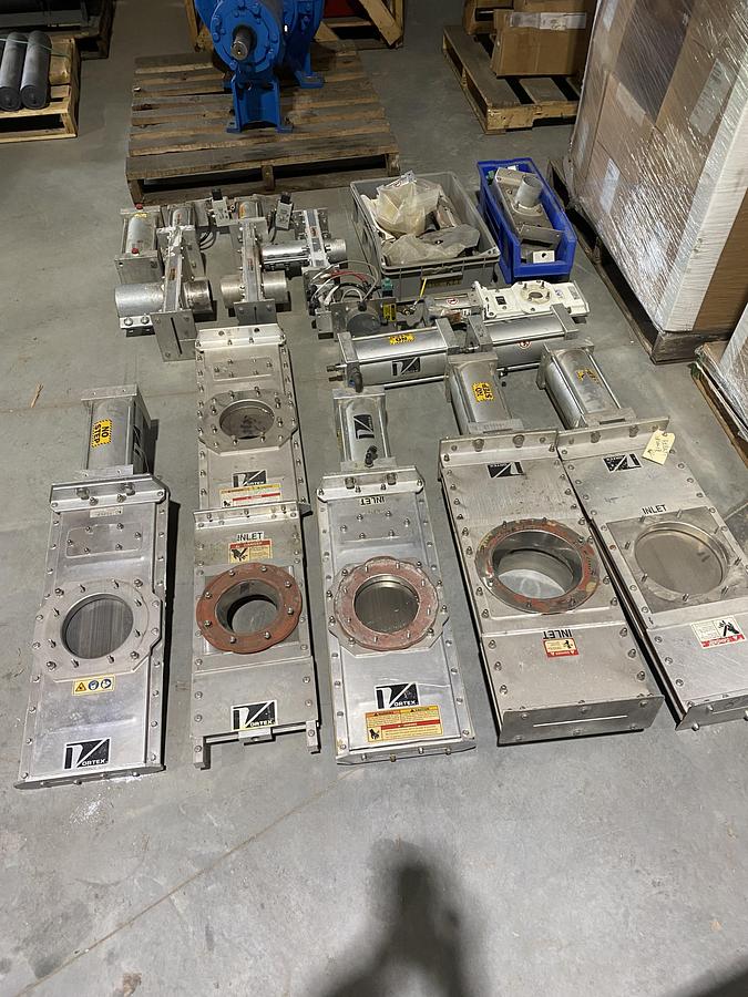 D'occasion Lot de valves industrielles Vortex (Orifice Gate) avec actionneurs pneumatiques