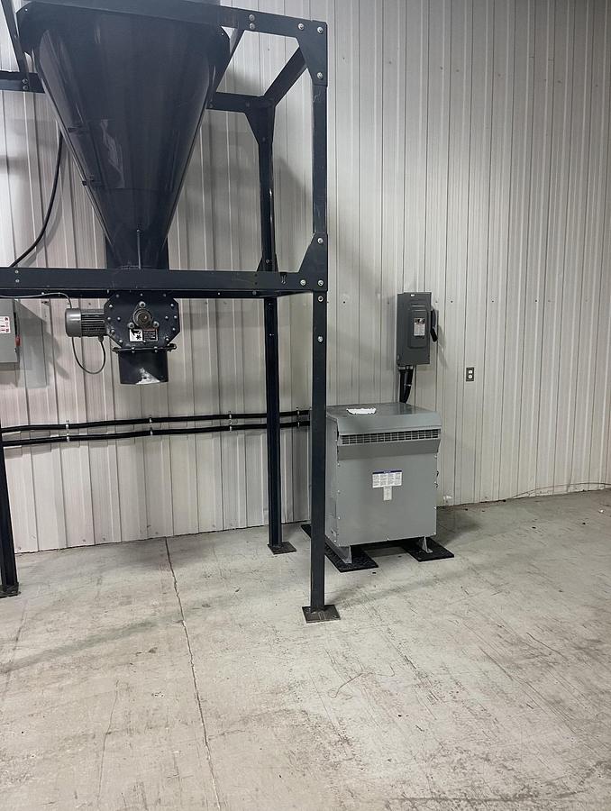 Used Complete WEIMA granulation line of 75 HP, including conveyor, tilter, blower and cyclone.