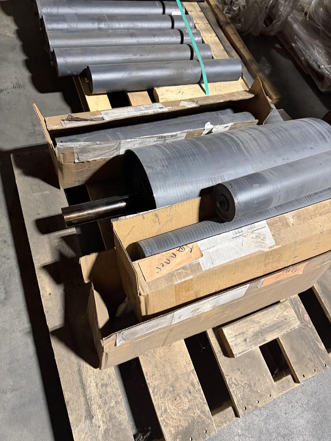 Used Heavy-Duty Steel Conveyor Rollers and Idlers 27 inch