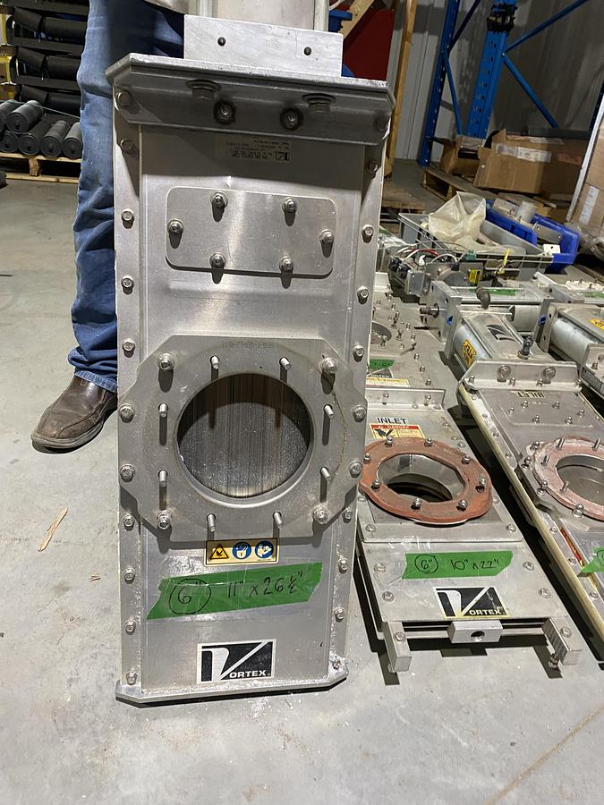 D'occasion Lot de valves industrielles Vortex (Orifice Gate) avec actionneurs pneumatiques