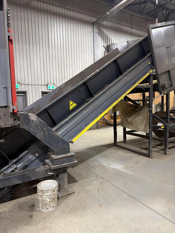 D'occasion Discharge Conveyor 60” x 136”.