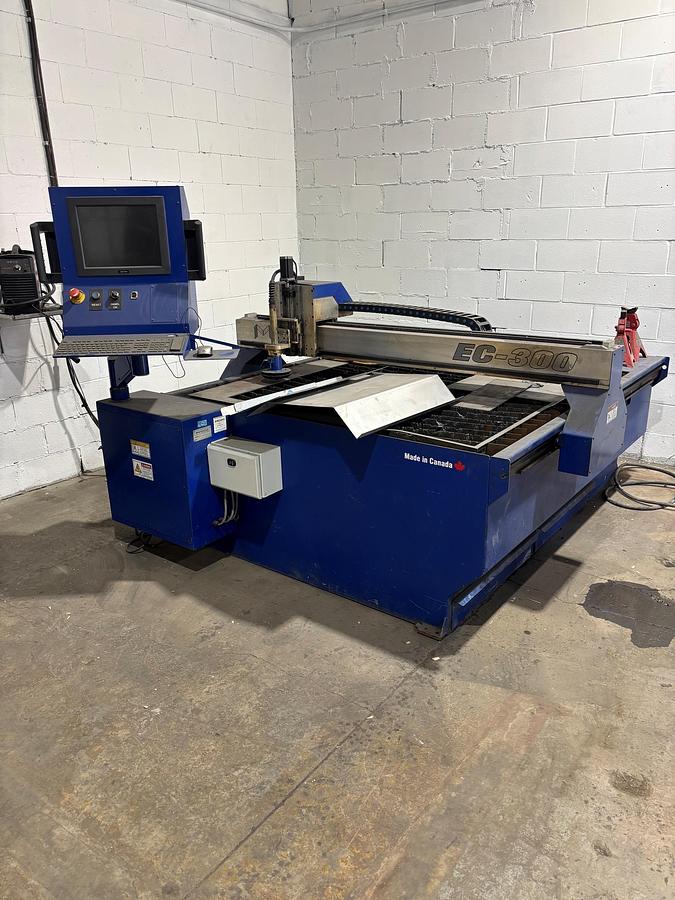 D'occasion 2015 Machitech Automation EC-300 CNC Plasma Cutting Table – 5' x 5' – Hypertherm Powermax45 Included