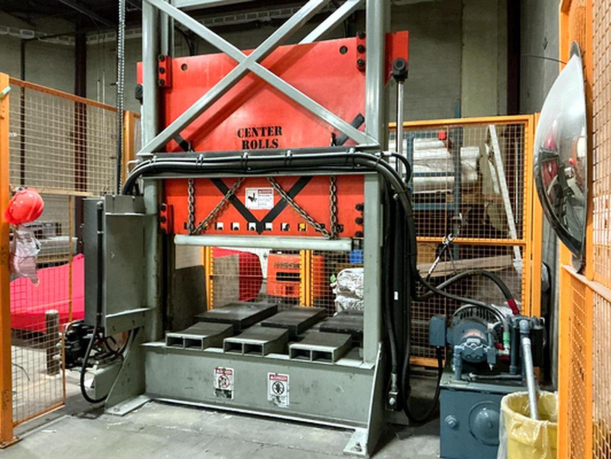 D'occasion 2012 James Brinkley J7 60 x 48 Hydraulic Guillotine Roll Splitter – 30 HP