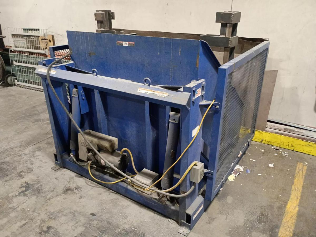 Used Vestil Hydraulic Box Dumper – Industrial hydraulic tilting machine