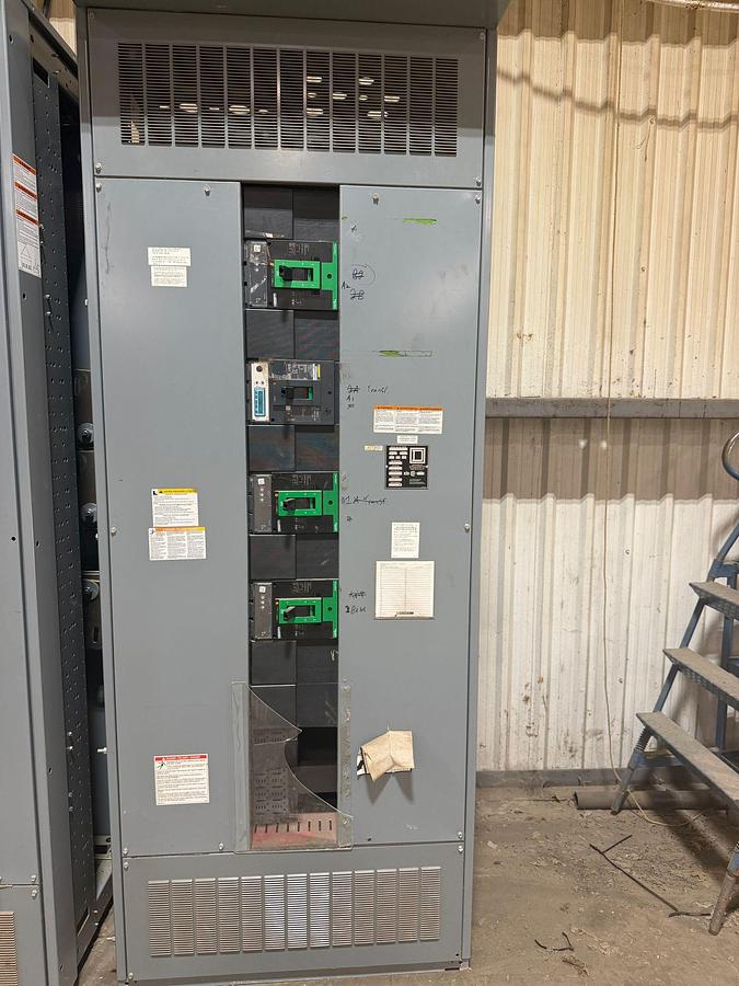 D'occasion Square D QED 600V 1200A Switchgear Lineup with PowerPact PK1200 Breakers — Complete Lot (Dual Transformer A/B Feed)