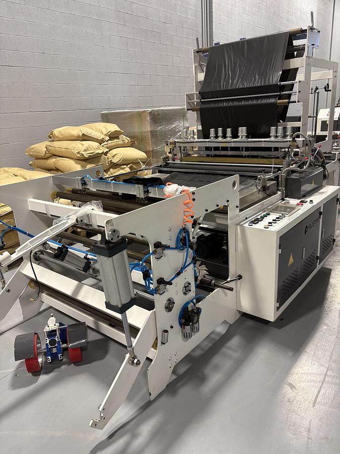 Used GBDR-1000 Interleaf S Type Garbage Bag Making Machine