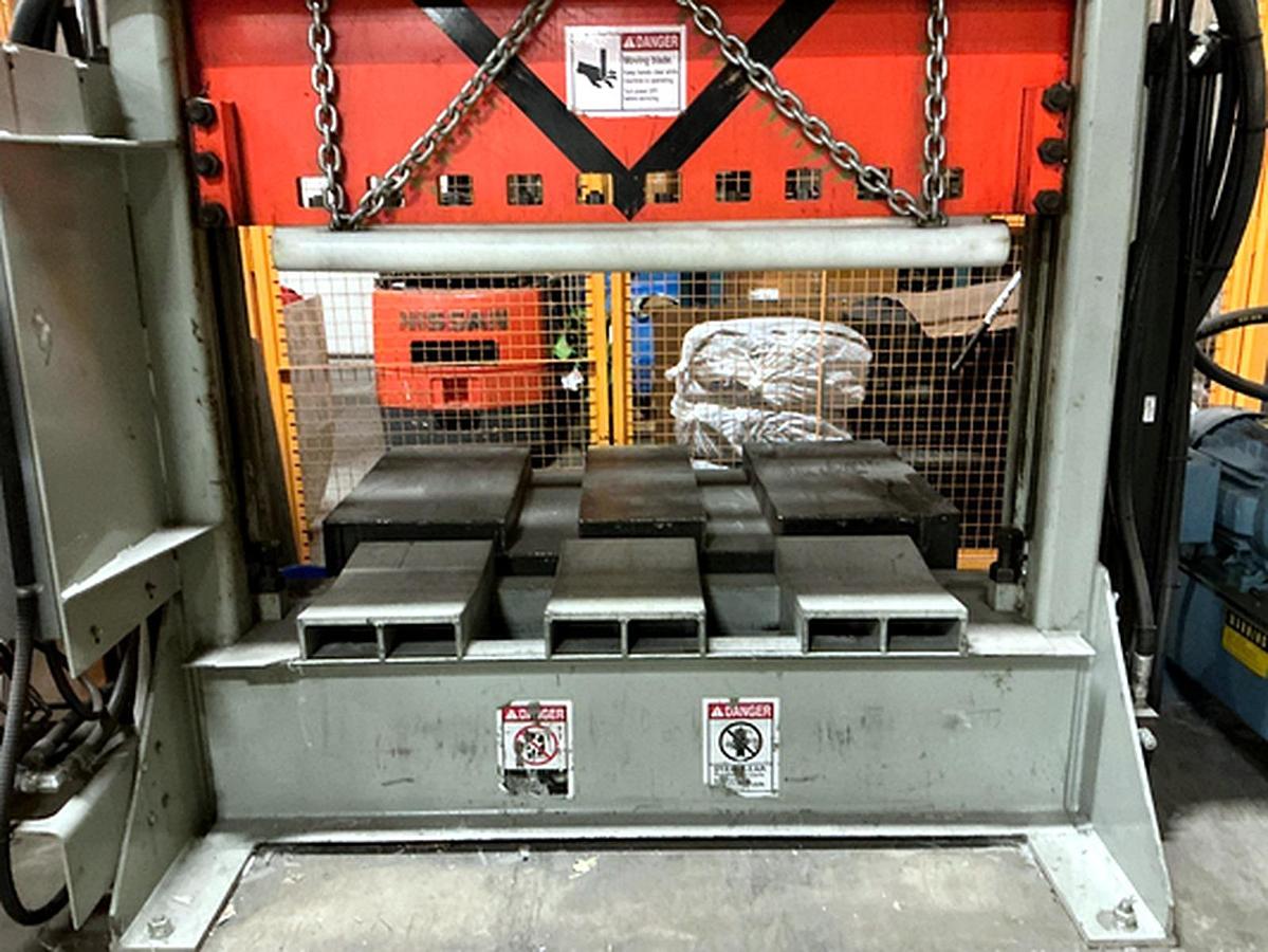 D'occasion 2012 James Brinkley J7 60 x 48 Hydraulic Guillotine Roll Splitter – 30 HP