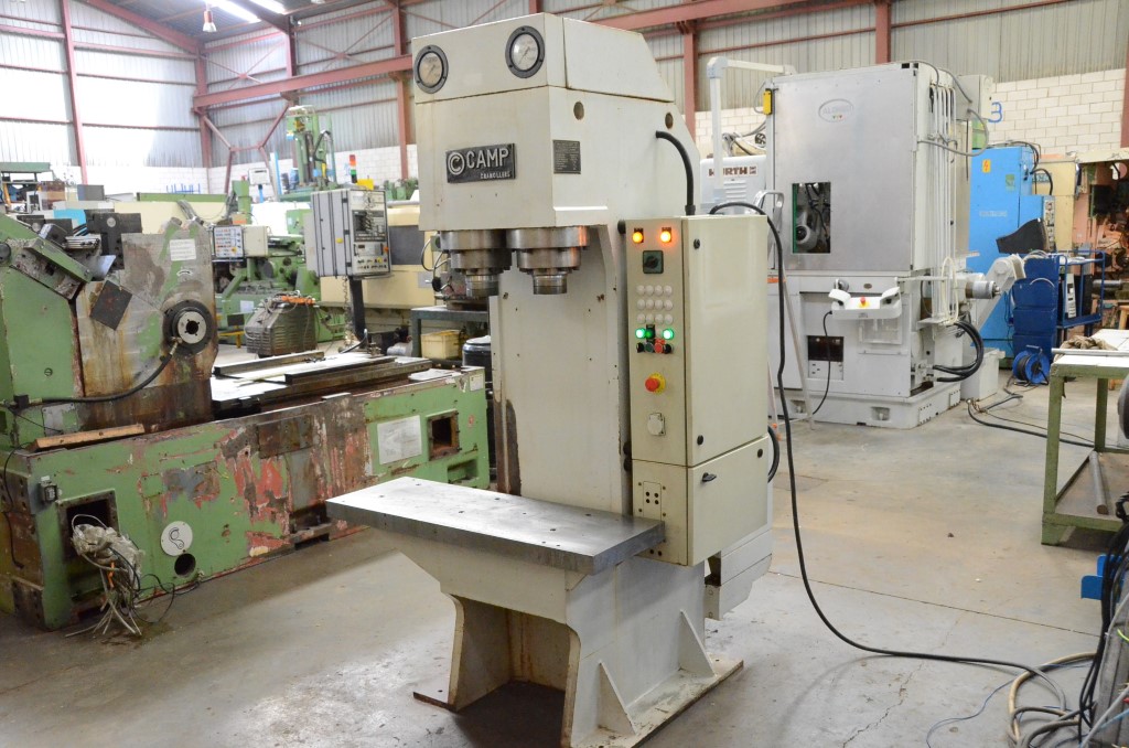 Usado 1992 CAMP P 20 Prensas #4116