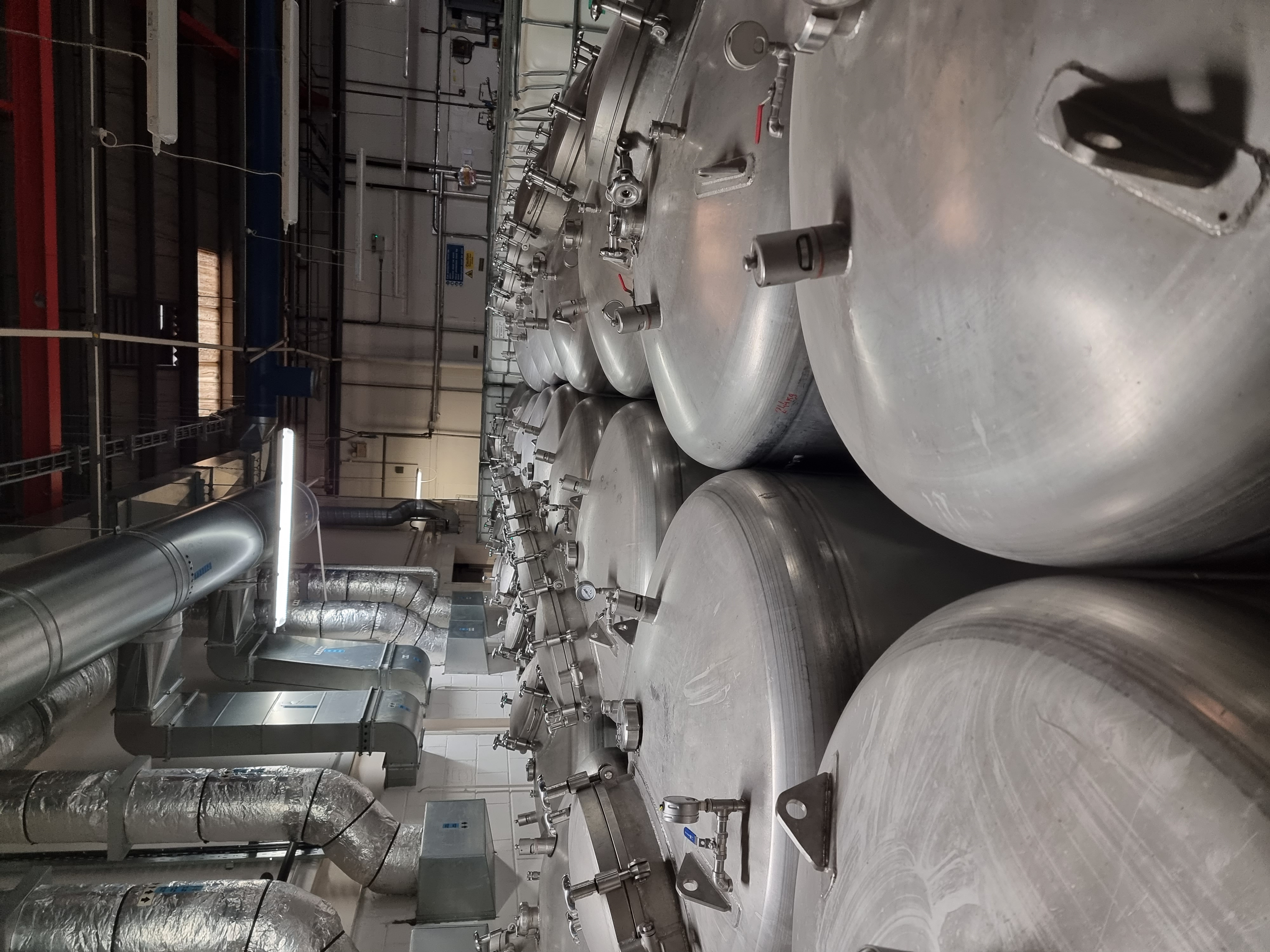 Used 1370Litre / 361 Gallon Stainless Steel Tanks 316L (40+ tanks)