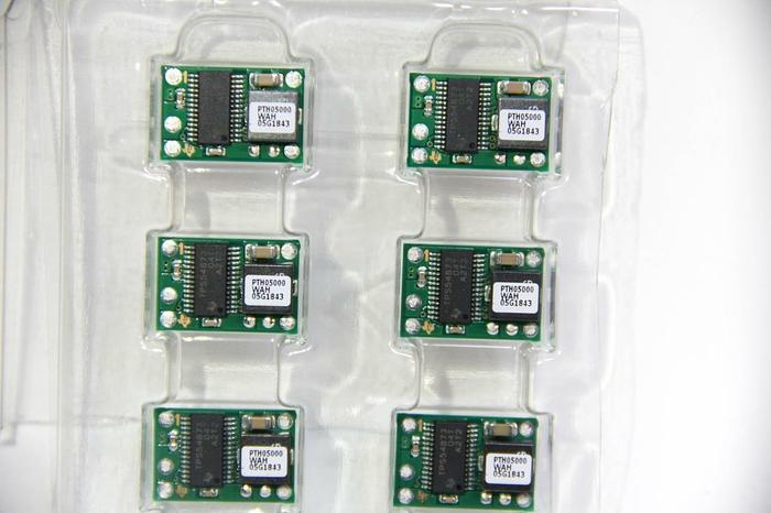 Texas Instruments PTH05000WAH Non Isolated POL DC/DC Converter LOT of 52 (4403)