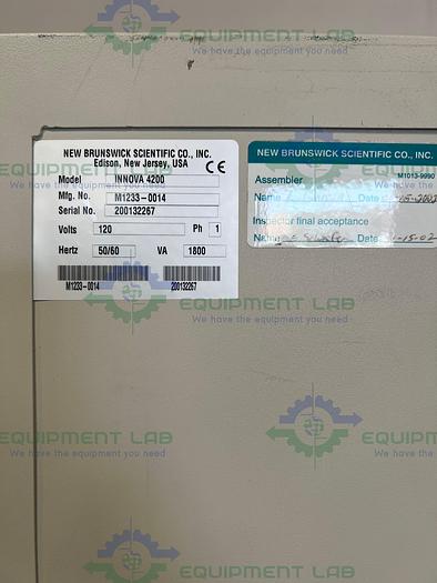 Used New Brunswick  Innova 4200  Incubator Shaker 80°C w/ Treys