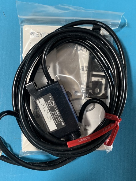 Used Keyence Fiber Sensor FS-17