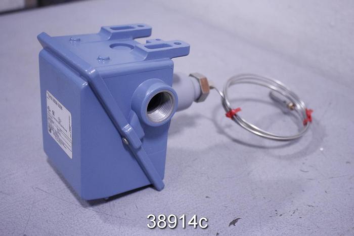 Used United Electric E402-2BSB 9306 Temperature Controlling Equipment #38914