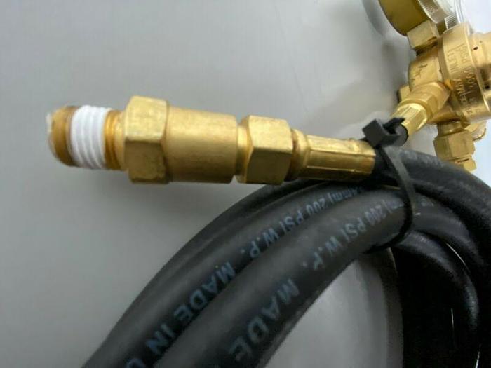 Used Radnor TPR250-500-580 Victor Style Nitrogen Purge Regulator w/ 122" Hose