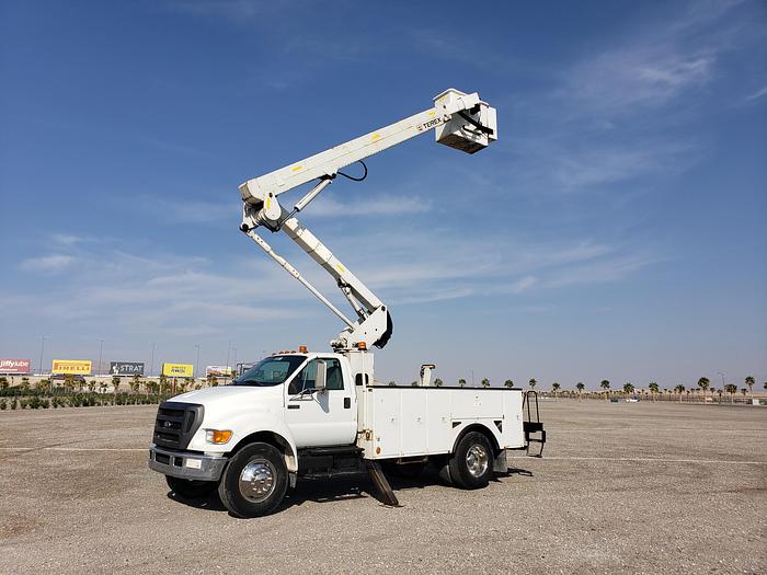 Used Ready to work NICE! 2006 Ford F750 4x4 with Terex TL50 HI- Ranger Bucket Truck