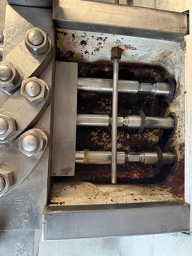 Used 2012 APV GAULING