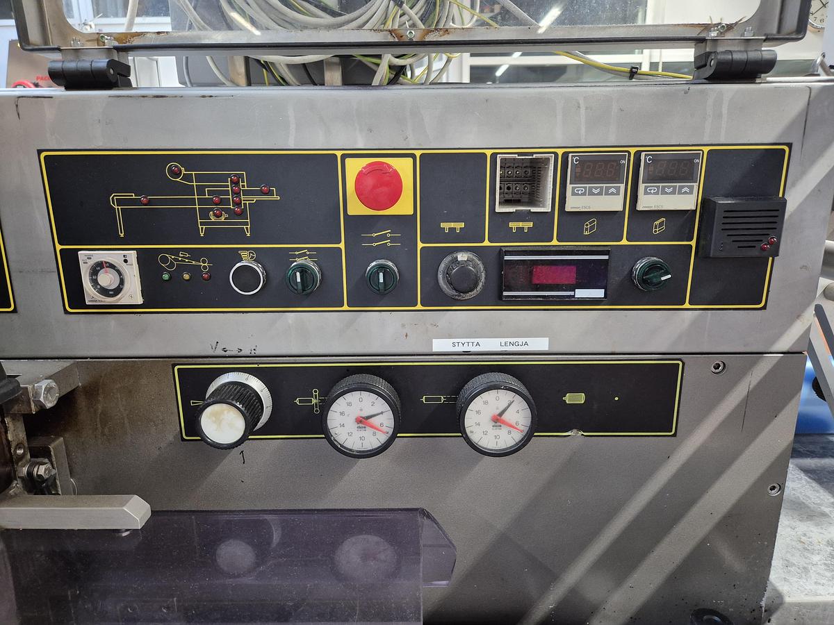 Used Tetra Pak Hoyer Rollo 20 Lolly Line with flow wrapper