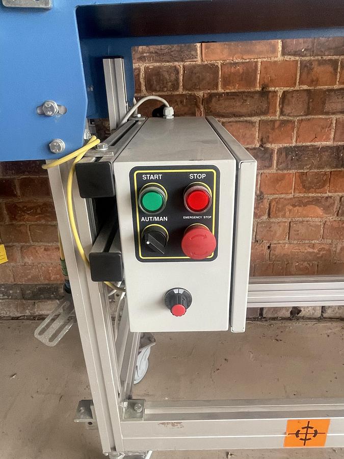 Used ADPACK T450 Heat Shrink Tunnel + Adpack BVM Conveyor