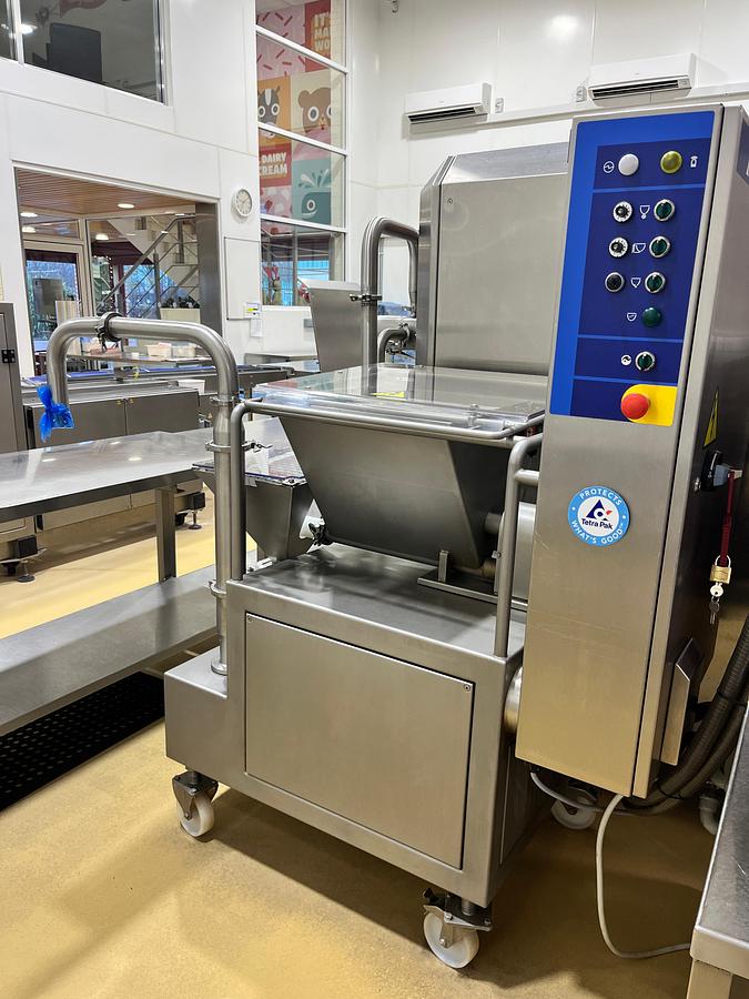 Used Tetra Pak Hoyer FF 2000 C Ingredient Doser 