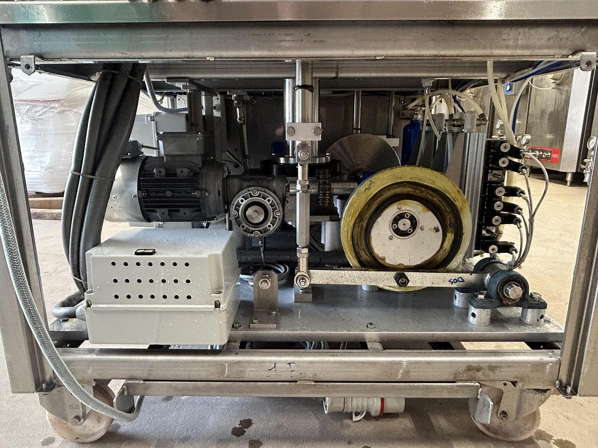 Used ROKK RR3800 Rotary Filling Machine