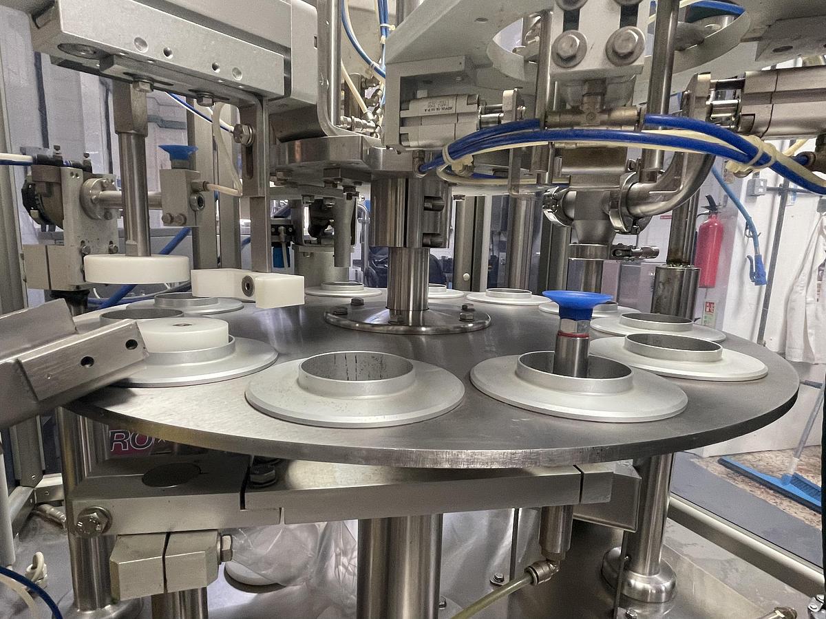 Used ROKK/Tecnofreeze RR3800 Rotary Filling Machine