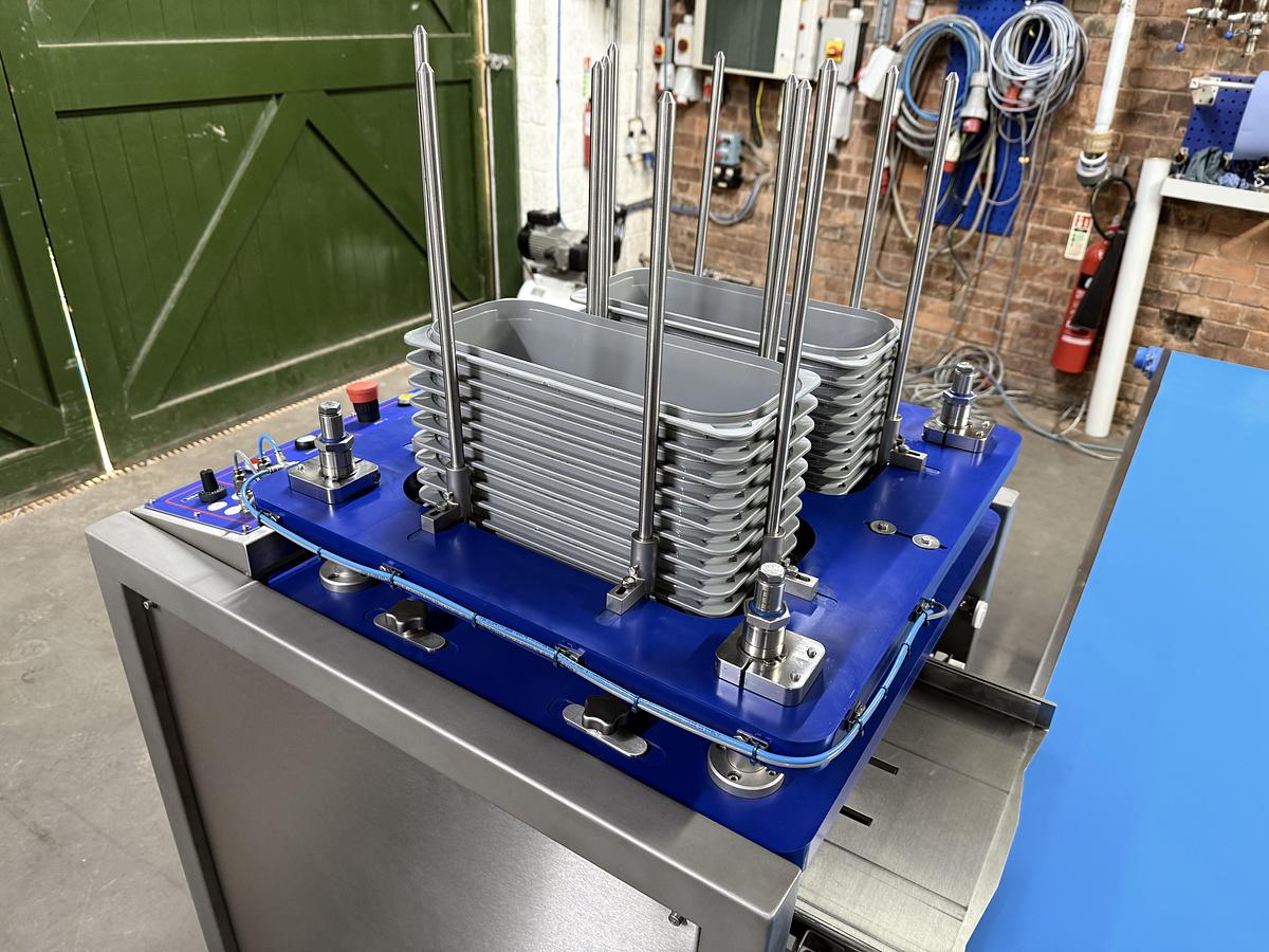 Fincher Cobot Filler 2000