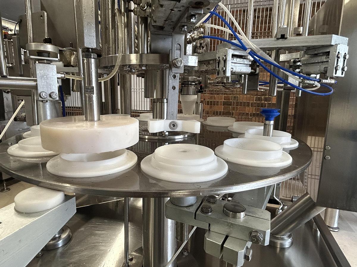 Used ROKK RR3800 Rotary Filling Machine