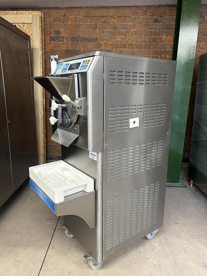 Used Carpigiani Maestro 2 Stella Gelato /Ice cream /Pastry Batch Freezer Gelato /Ice cream /Pastry Batch Freezer