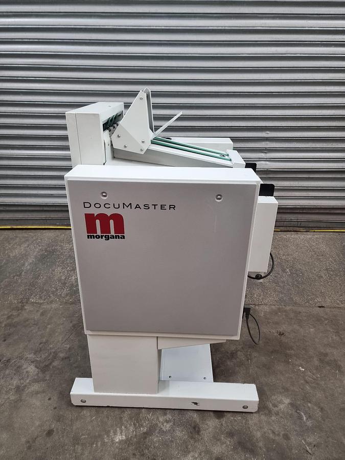 Used morgana auto spinemaster square back machine for booklet making spine