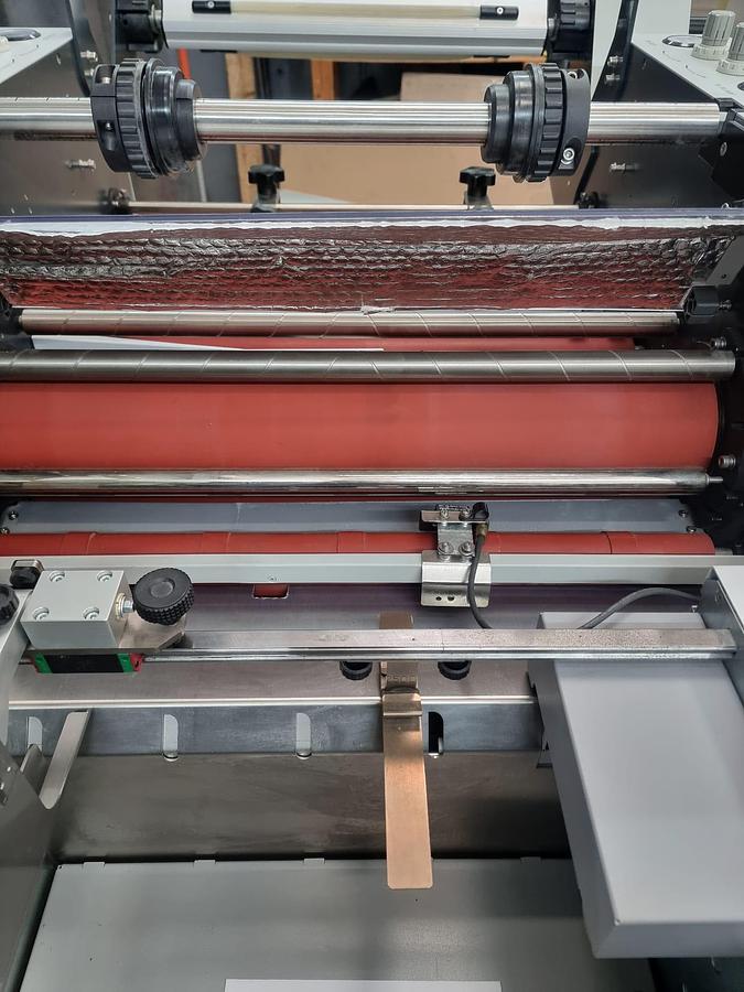 Used matrix 530 s Laminater foil Automatic omni feeder , top of the range