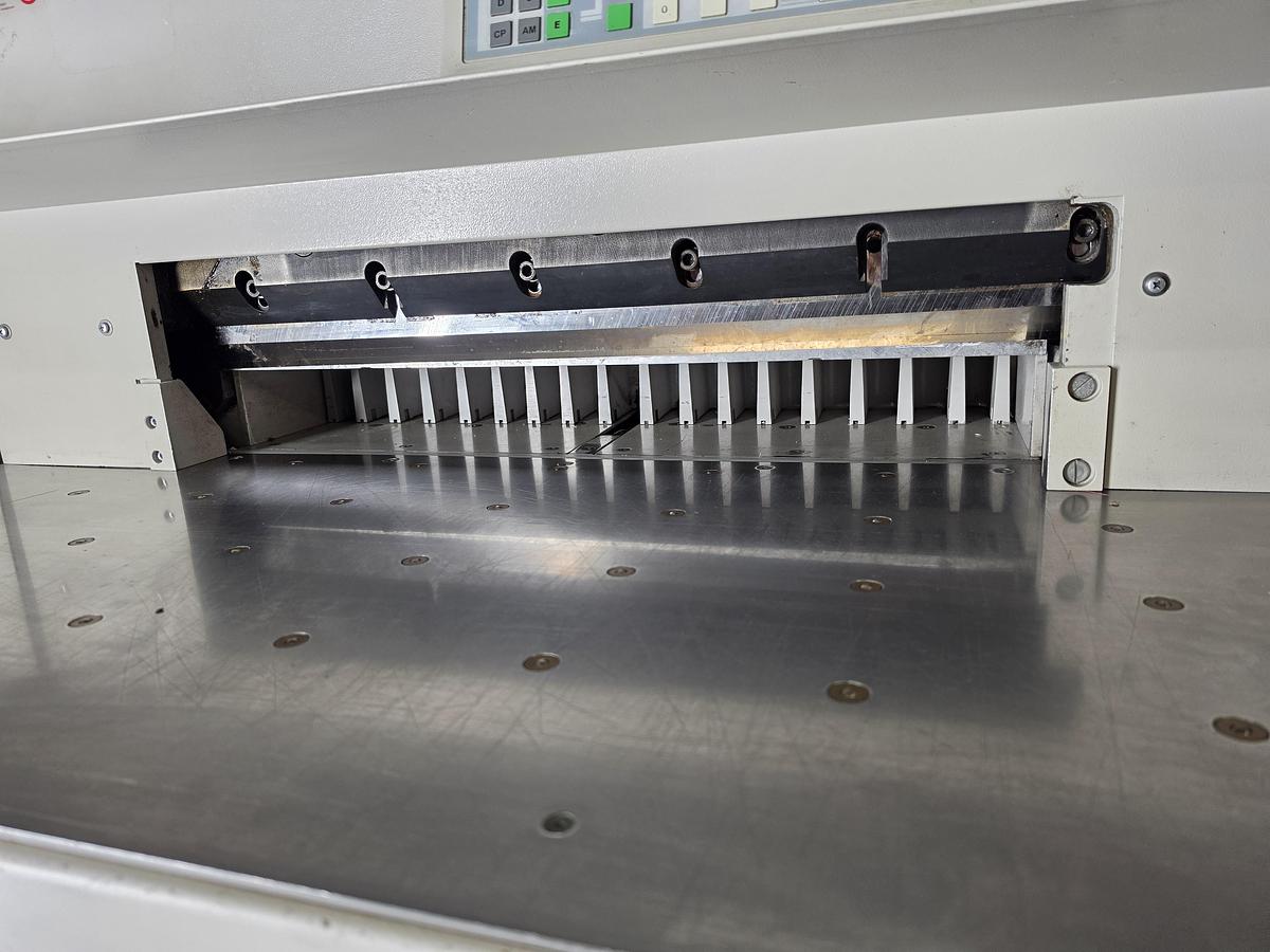 Used Ideal 7228-06 Programmable Guillotine with Light Beam Guards