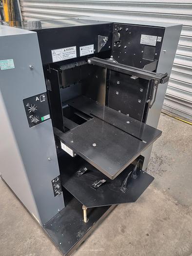 Used Duplo bookletmaker with Automatic Sheet Feeder