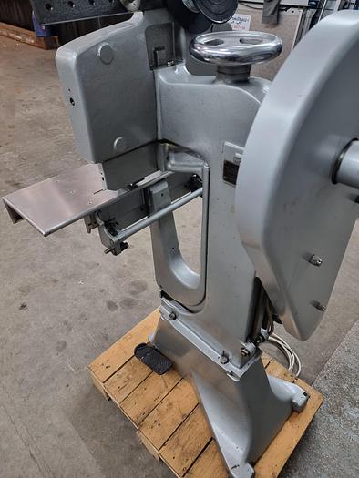 Used Boston twin head paper Stitcher