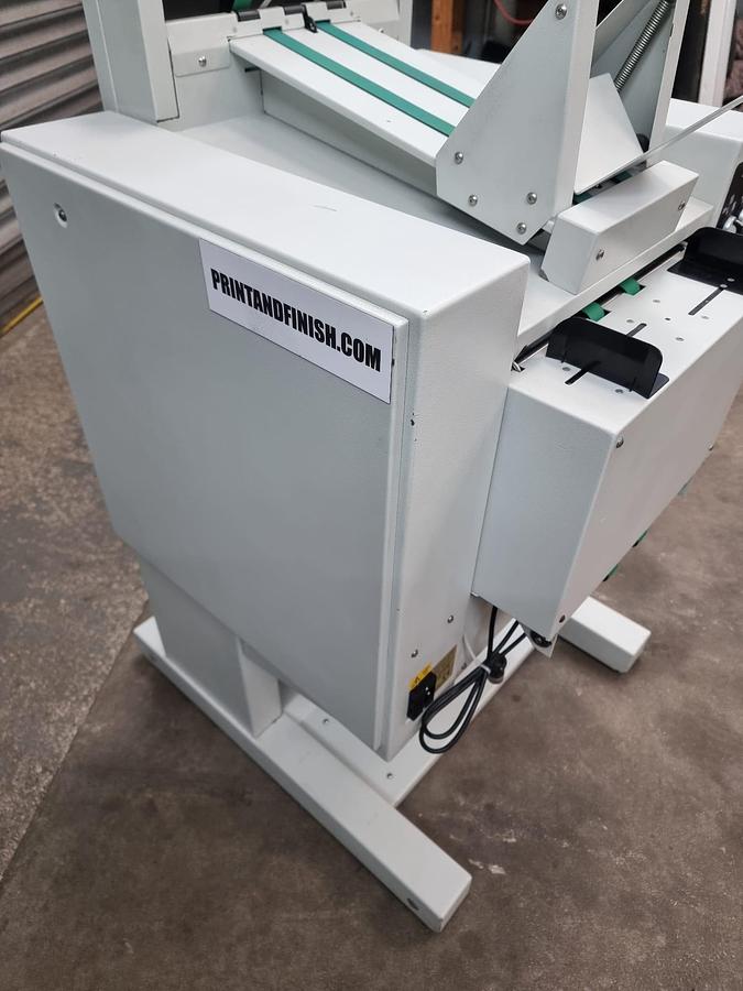 Used morgana documaster square back machine for booklet making