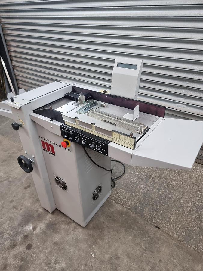 Used Morgana Autocreaser crease and perf for printing