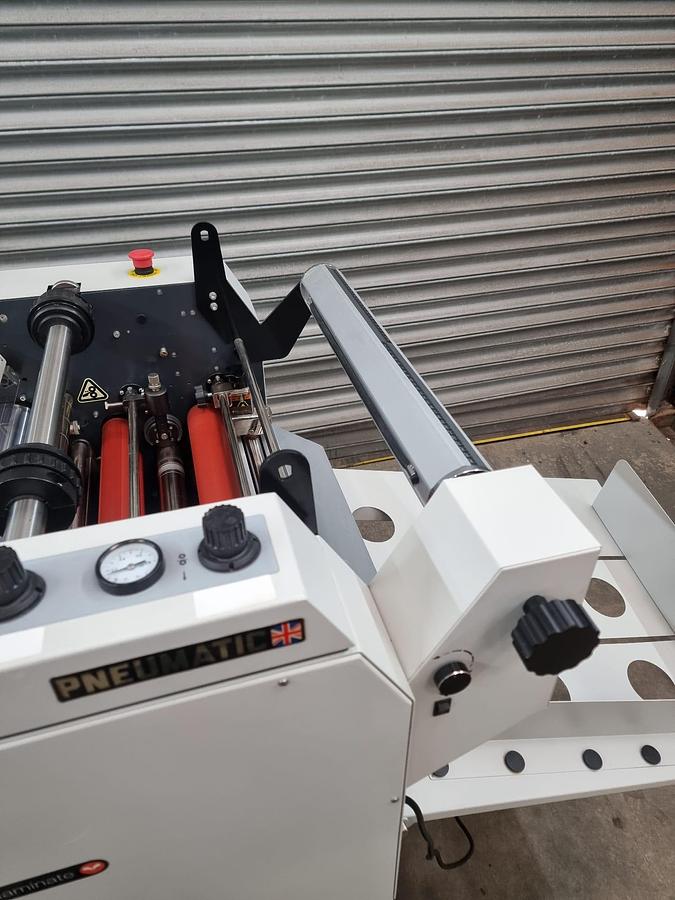 Used matrix 530 pneumatic laminator with foil